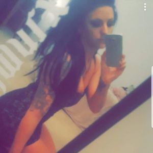 Meet your Posher, Becca